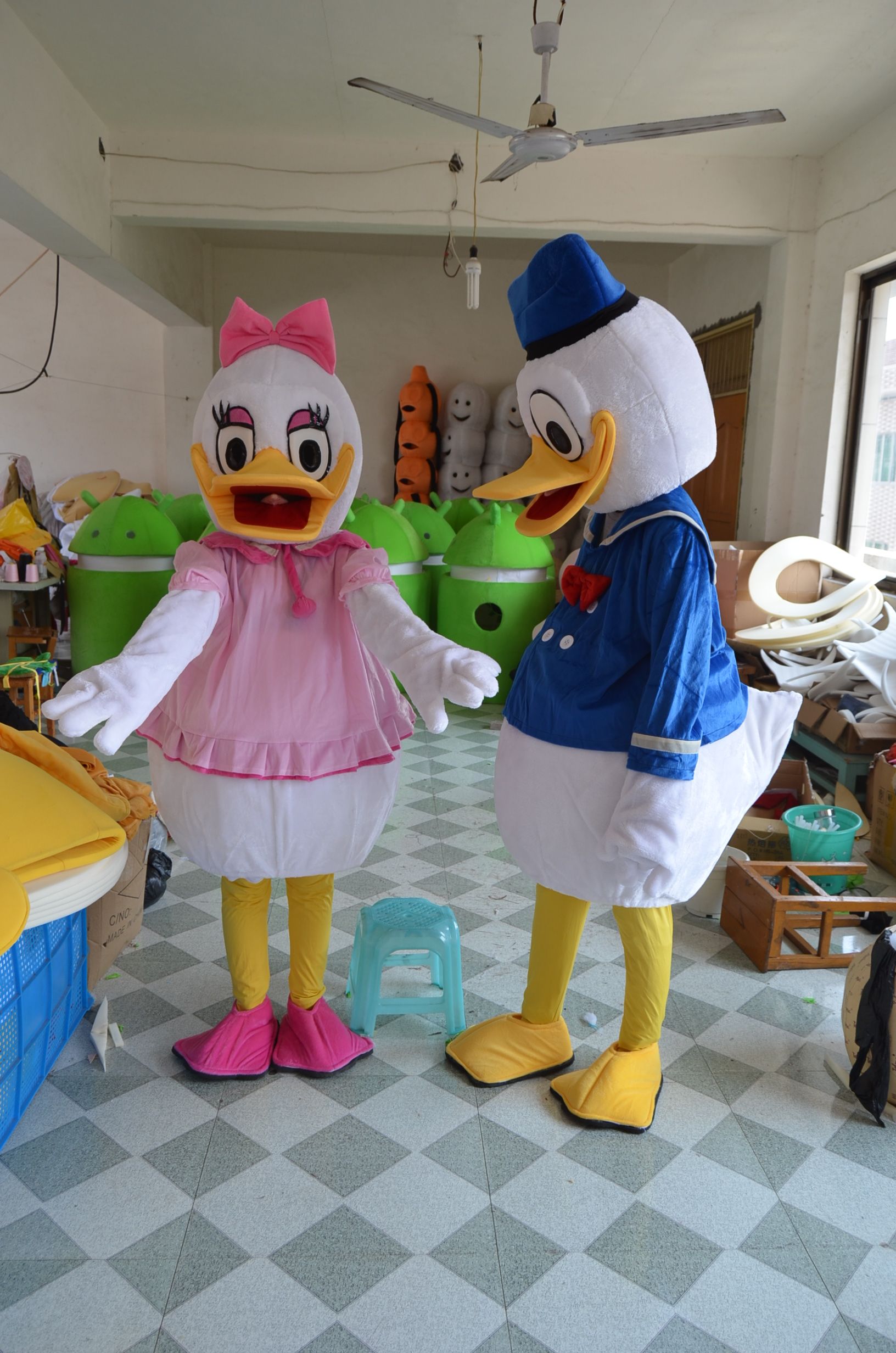 new%20style%20Christmas%20fancy%20dress%20Donald%20Duck%20Daisy%20Duck%20Mascot%20Costumes%20halloween%20easter%20Performance%20Animal%20adults%20costumes%20for%20guys.jpg