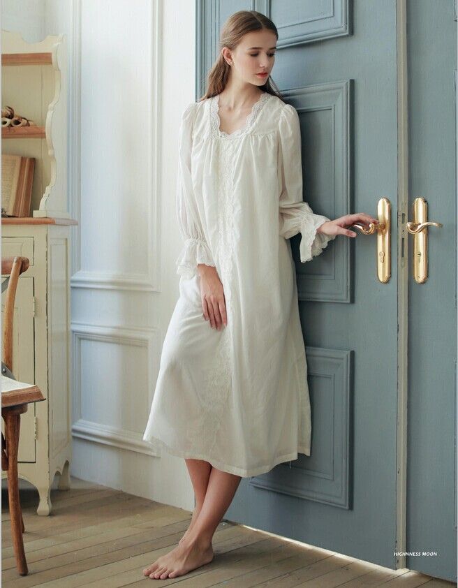 2017 2016 Women New Ankle Length Nightgown Royal Vintage Long White
