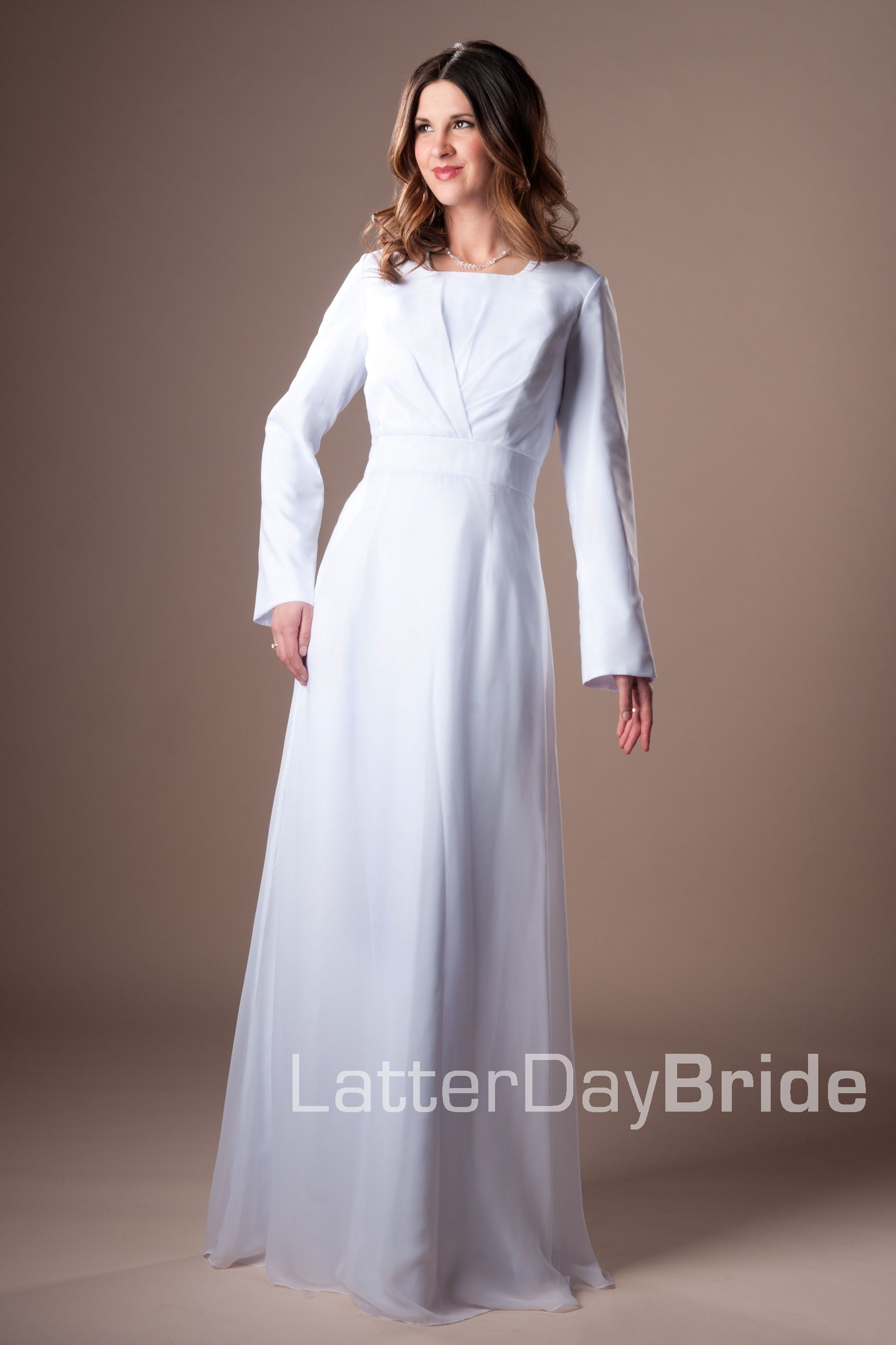 Simple Chiffon Informal Modest Wedding Dresses With Long Sleeves Floor Length Vintage 1950s 