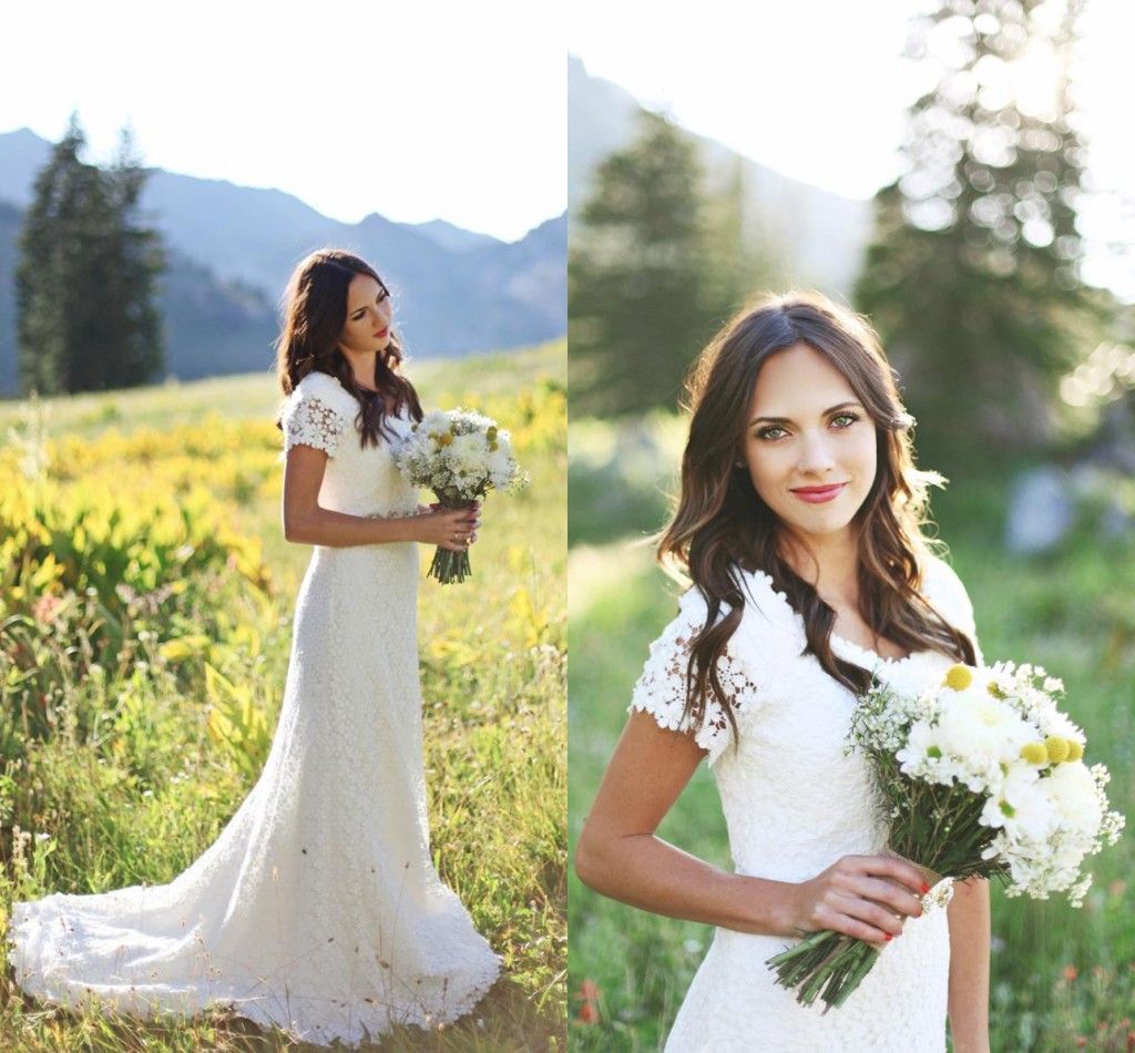 2016 New Romantic Country Garden Wedding Dresses V Neck Full Lace Short Sleeves A Line Crystal