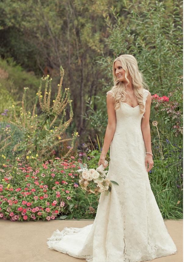 Discount Simple Mild Country Wedding Dresses Applique Capped Sleeves V