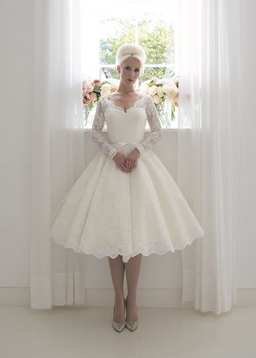 Short Vintage 1960'S Wedding Dresses Full Lace And Fitted Lace Sleeves