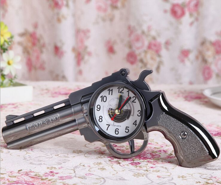 2017 Cool Classic Gun Clock Kids Alarm Clock Desk Clock Reative Pistol