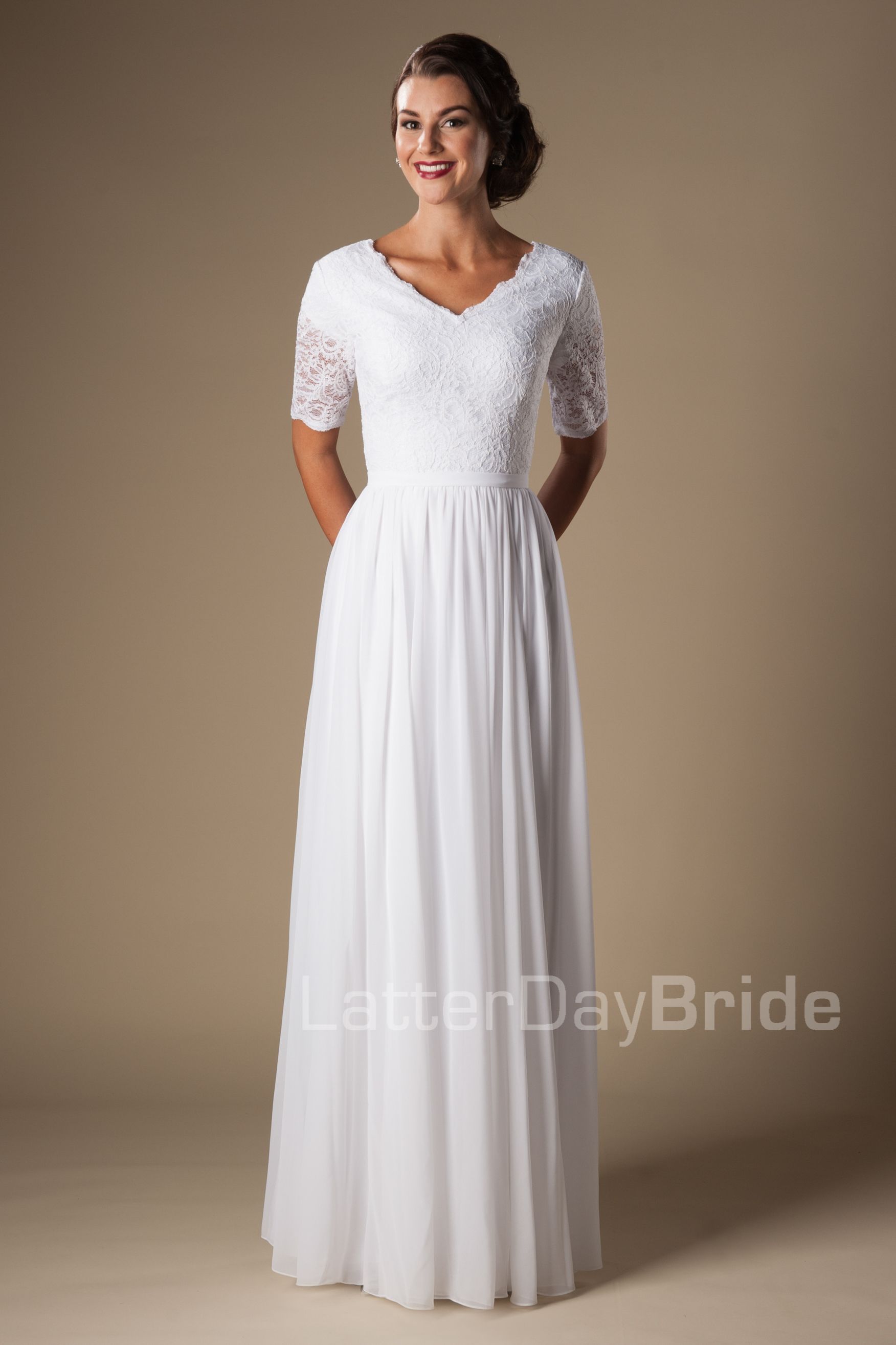 2016 Vintage Ivory Lace Chiffon Modest Wedding Dresses With 1/2 Sleeves V Neck Temple Bridal