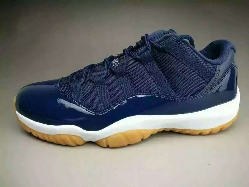 navy blue low top 11s