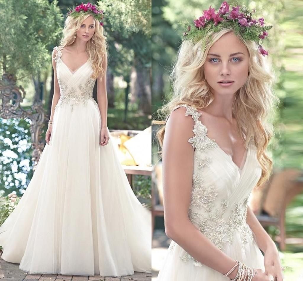 Modest Bohemian Beach Wedding Dresses Elegant Lace Applique V Neck Cap