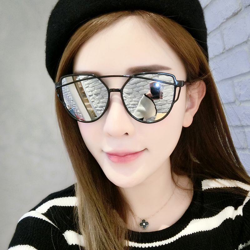Sunglasses Fashion Women Star Glasses 2017 New Round Personality