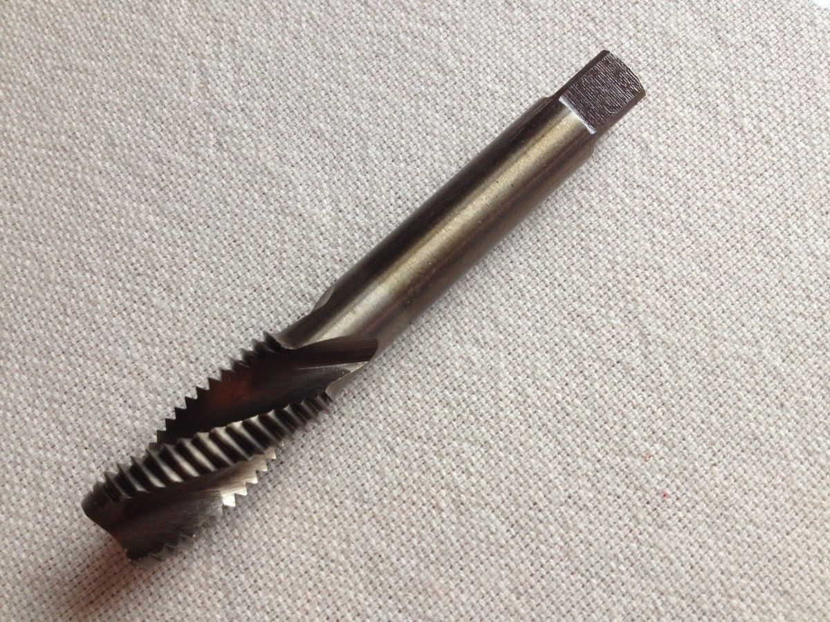 2017 Hss6542 Made M12 M30 Standard Pitch Spiral Flute Taps Screw Taps For Machine Threading Hard