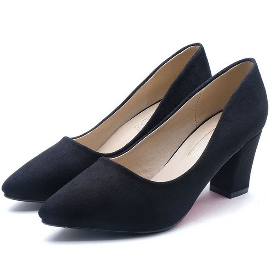 stores with cheap heels