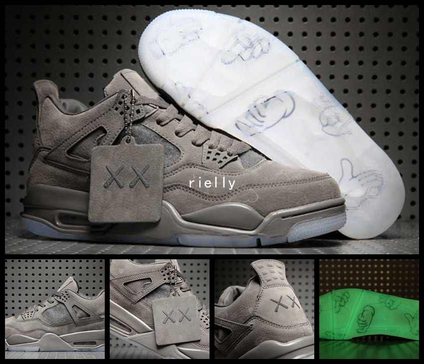 retro 4 kaws