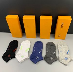 1 boîte = 5 paires de haute qualité femmes hommes designer chaussettes de basket-ball hommes mode compression thermique cheville genou athlétique sport chaussette WEIYOHJF