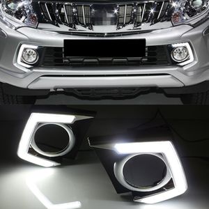 2 unids para Mitsubishi Triton L200 2015 2016 2017 2017 Coche LED LED DRIGUSIÓN DRL DRL Función Función Función Niebla Lamp