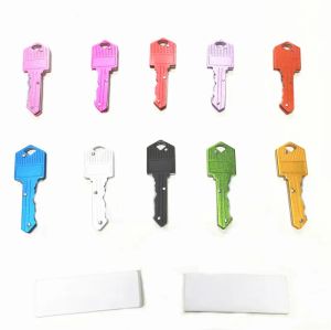 10 colores Mini cuchillo plegable llavero al aire libre Gadgets forma bolsillo fruta cuchillos herramienta multifuncional cadena Saber Swiss