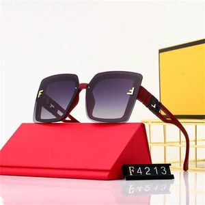 10% de descuento al por mayor de gafas de sol anteojos Polarizados Fashion Fashion Network Red Street Frame Gafas Fafa de sol grande y delgada