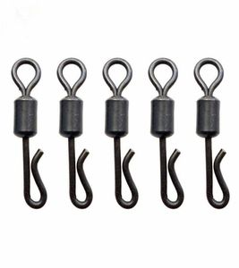 100pcs Matte Black Rolling Change rapide Swivels Carpe Rigs Long Corps Qhaped Swing Snap Connecteur Accessoires de pêche Carpe4565991