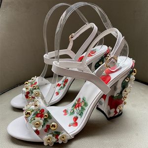 Sandalias de tacón alto de 10CM para mujer, novedad de verano 2022, estilo a la moda, decoración de flores pequeñas, hebilla, zapatos con imágenes de fresa