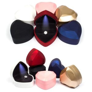 10PC boîtes à bijoux boîte à bijoux en forme de coeur LED boîte à bagues en peluche support boîte à bijoux organisateur boucles d'oreilles pièce de monnaie boîte d'affichage de bijoux 231118