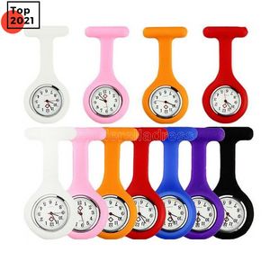 120 unids Promoción Regalos de Navidad Colorida Nurse Broche FOB Túnica Túnica Reloj de bolsillo Cubierta de silicona Enfermera Relojes Favor de la fiesta CO26 MOK1