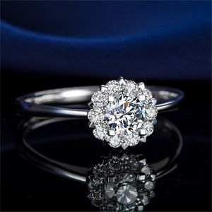 Bagues de fiançailles en diamant simulé SONA plaqué or blanc 14 carats 0,6 ct taille princesse pour femmes, bague de mariage unique en argent fin 925