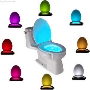 16 couleurs de toilette Light Pir Pir Motion Capteur de toilettes LED SpoE de salle de bain LEMPELLE LAMPE LAMPLE ÉCLAIR