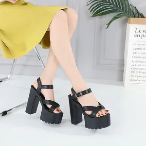 Sandalias de mujeres negras de 16 cm Toe Plataforma gruesa Zapatos Femeninos Tacones altos recortes sexy cómodo
