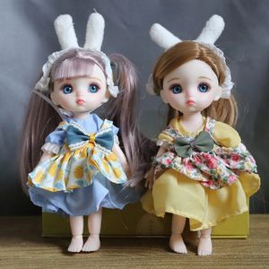 16cm Blue Eyes BJd Doll Lolita Robe BJD 13 Union Doll Souring Round Face Toy Petit fille Full Set Dol Dol Dolding Gift 231225