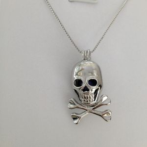 18kgp Skull Crossbones Shape Pearl / Gem Bead Cage Medallones, Death Skeleton style Wish Pendant Mountings para DIY Fashion Cool Jewelry Charms