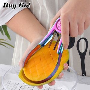 1PC Peeling Séparateur en acier inoxydable Peeler Manuel Golden Slicer Fruits Cubes Cutter Pawpaw Creuser Gadgets de cuisine 210319