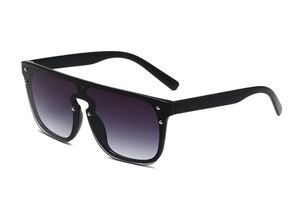 1 unids verano hombre protección Uv anteojos navidad moda gafas de sol rojo negro mujer conducción al aire libre playa gafas de sol viento vidrio al por mayor