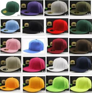 20 couleurs de bonne qualité solide pain blanc snapback solide chapeaux de baseball Caps de football Basketball réglable CAP8480660
