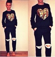 one set woman' s clothing gray sports suit golden heart ...