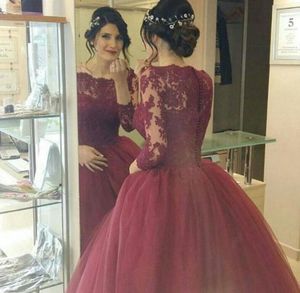 Vestidos de novia de vestidos de pelota 2016 Borgoña Vestido de princesa de estilo griego con encaje mangas largas Medio East7468459
