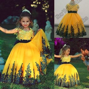 2022 vestido de baile amarillo vestidos de flores para niñas apliques de encaje largo hasta el suelo vestido de primera comunión hinchado para niñas vestido de desfile fotos reales