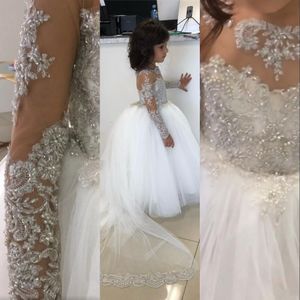 2021 Vestidos de niñas de flores blancas para bodas Apliques de encaje Cuentas de cristal Ilusión Cuello Manga larga Fiesta Vestido de cumpleaños Niños Niña Vestidos de desfile