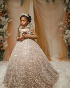 2022 Lujosos vestidos de niña de las flores Lentejuelas Perlas de encaje Cuello alto Mangas largas Lentejuelas de champán Vestido de fiesta Tutu Lilttle Niños Cumpleaños Concurso Vestidos de boda