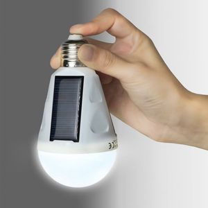 Nueva lámpara de luz LED con energía solar portátil E27 7W Panel solar Bombilla LED para campamento Noche Actividades al aire libre Emergencia