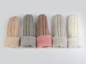 Manoplas de lana de punto retorcido Guantes de mujer de invierno cálido suave de buena calidad Puro 5 colores al por mayor