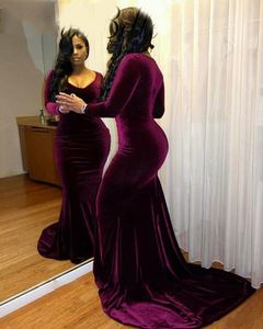 2018 African Plus Size Velvet Vestidos de noche Use Purple Black Girls Mangas largas Sirena con cuello en V Vestido de fiesta formal Tren de la corte Vestidos de baile