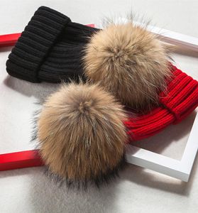 2018 Brand Hiver Hat for Women High Quality Beons Cap Real Raccoon Fur Pompom Femmes Chapeaux Bonnet Femme Girls Casual Hat S10201320955