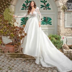 Elegantes Brautkleid mit V-Ausschnitt und langen Ärmeln A-Linie 2022 Prinzessin Brautkleider Spitze Applikationen Knopf Weißer Satin Vestido de Novia BES121