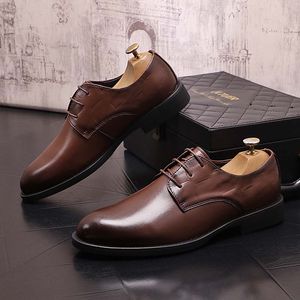 Hommes classiques chaussures de marque banquet hommes chaussures habillées marron noir hommes chaussures d'affaires Smoking Slipper