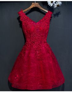 Nueva línea A de moda Apliques de encaje V negro cuello rojo vestidos cortos de fiesta vestidos sin mangas HY0007