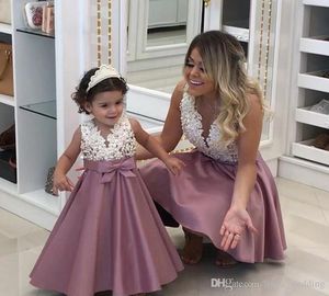 2019 princesa barato encantador lindo flor linda niña vestidos satin madre e hija niño niño largo bonito niños primer vestido de comunión sagrado