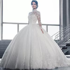 2019 Pas Cher Vintage Puffy Robe De Bal Robe De Mariée Arabe Col Haut Illusion Dentelle Applique Cristal Perlé Balayage Train Formelle Brida285S