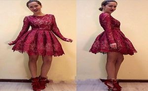 2019 Nuevo Borgoña Corto Una línea Vestidos de fiesta de encaje Elegante Cuello redondo Mangas largas Dulce 16 Vestidos de fiesta para niñas Octava graduación8465087