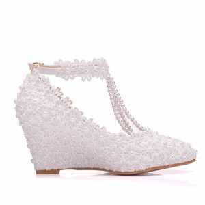 Zapatos de tacón de cuña con punta en punta, cuñas de 8cm, tacones de vestido de novia con correas en T, zapatos de dama de honor de encaje blanco elegante, bomba de ceremonia