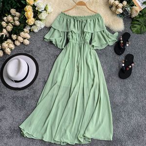 2020 Moda de verano Maxi Long Beach Dress Stretch Slash Neck Strapless Flare Sleeves Ruffled Fairy Causal Runway Dress Mujeres LJ200818