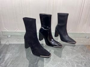 2021 Bottes courtes pour femmes de la mode européenne, tête carrée en métal, talons hauts, chaussures pour femmes, chaussures en cuir verni, taille 35-40