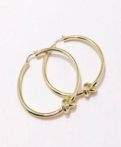 2021 Good Ear Anillos de orejas para mujeres Joyas de diseñador de joyas de oro Pendientes de oro Tada hipoalergénica A Knot Copper Electroplating Fashion Part5434998