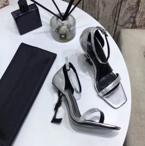 2022 Diseñador de lujo Zapatos de vestir para mujer Zapato OPYUM Tacones altos de cuero genuino Tacón de metal correas de tobillo ajustables Moda casual de calidad superior con tamaño de caja 35-40